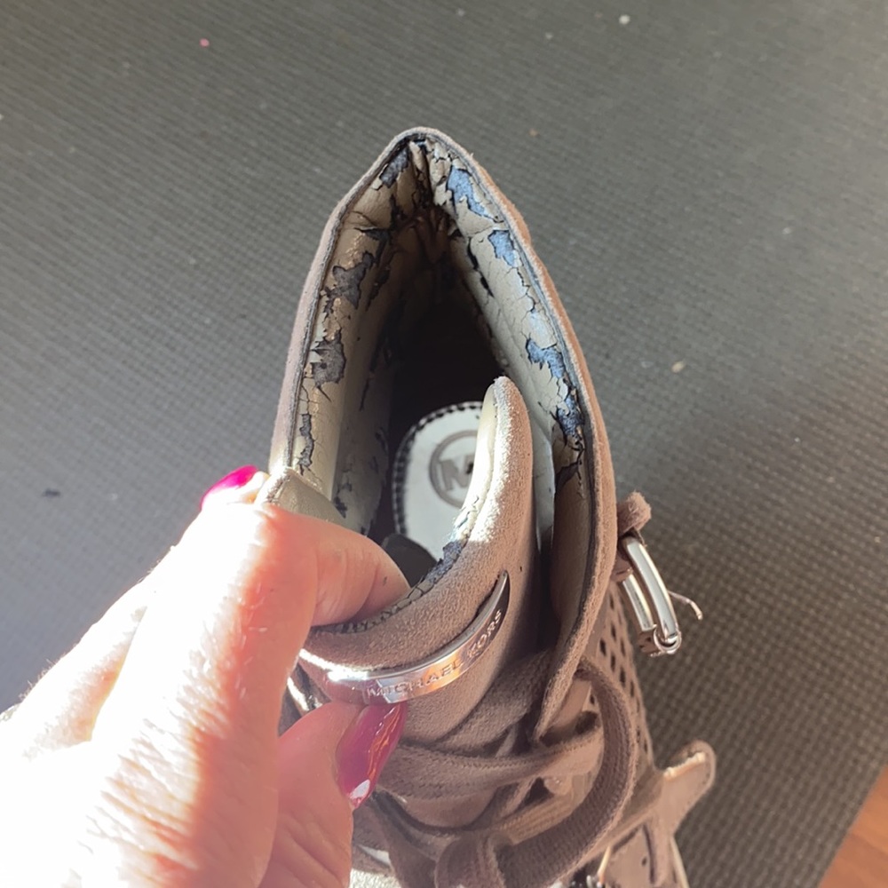 Michael Kors leather lace up and tie ankle boots - Picture 10 of 11